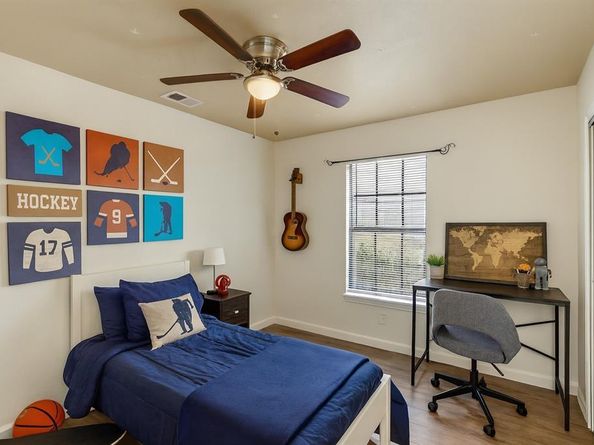 9568  Jennie Lee Lane , Dallas Texas 75227