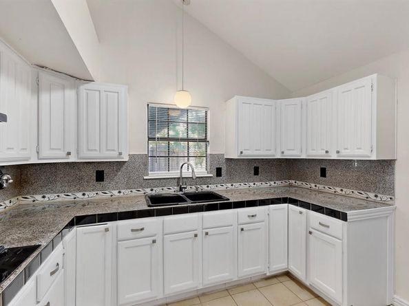 9568  Jennie Lee Lane , Dallas Texas 75227