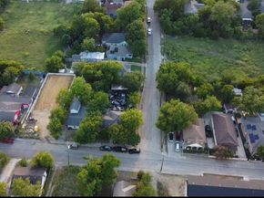 421 N Patton Avenue , Dallas Texas 75203