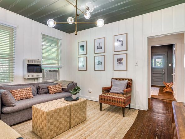 1409 W Allen Avenue , Fort Worth Texas 76110