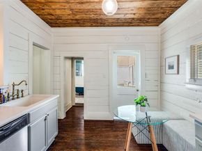 1409 W Allen Avenue , Fort Worth Texas 76110