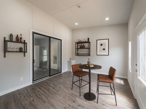 1004  Stafford Street , Dallas Texas 75208