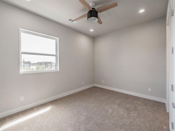 1004  Stafford Street , Dallas Texas 75208
