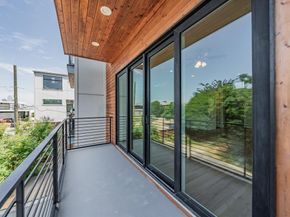 1004  Stafford Street , Dallas Texas 75208