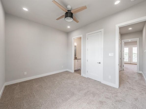 1004  Stafford Street , Dallas Texas 75208