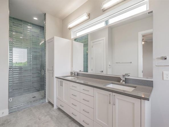1004  Stafford Street , Dallas Texas 75208