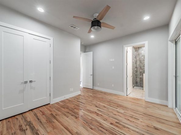 1004  Stafford Street , Dallas Texas 75208