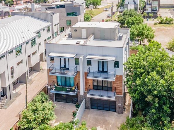 1004  Stafford Street , Dallas Texas 75208