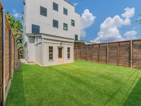 1004  Stafford Street , Dallas Texas 75208