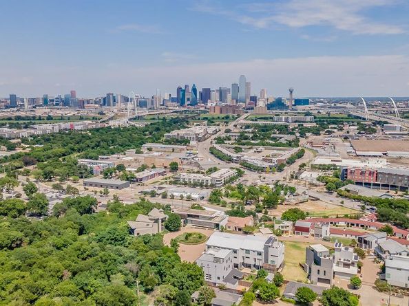 1004  Stafford Street , Dallas Texas 75208