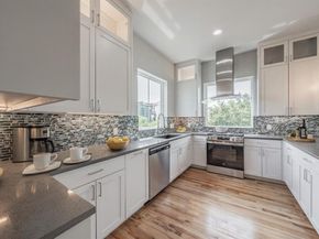 1004  Stafford Street , Dallas Texas 75208