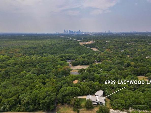6939  Lacywood Lane , Dallas Texas 75227