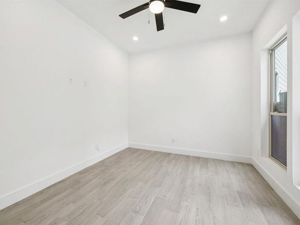 6939  Lacywood Lane , Dallas Texas 75227