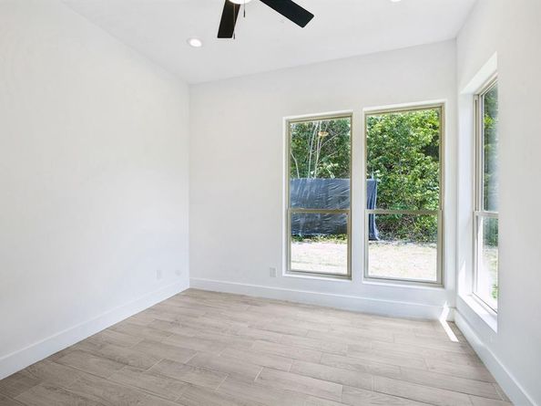 6939  Lacywood Lane , Dallas Texas 75227