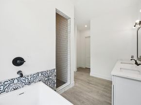 6939  Lacywood Lane , Dallas Texas 75227