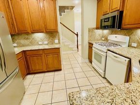 703  Chestnut Hill Drive , Allen Texas 75013