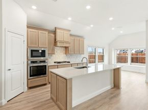 2808  Parkwood Circle , Denton Texas 76226