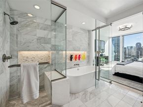 3130 N Harwood Street  1606, Dallas Texas 75201