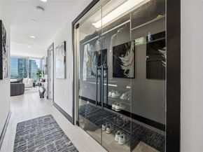 3130 N Harwood Street  1606, Dallas Texas 75201