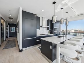 3130 N Harwood Street  1606, Dallas Texas 75201