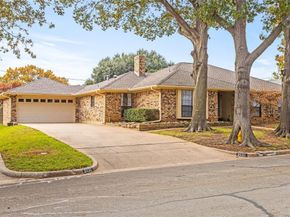 2626  Collard Road , Arlington Texas 76017