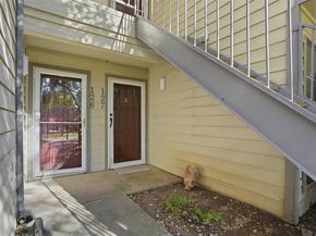 2535  Wedglea Drive  F127, Dallas Texas 75211