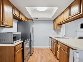 2535  Wedglea Drive  F127, Dallas Texas 75211