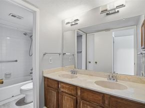 2535  Wedglea Drive  F127, Dallas Texas 75211