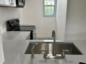 926 S WEATHERRED Drive  11B, Richardson Texas 75080