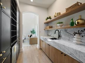 6437  Churchill Way , Dallas Texas 75230