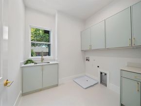 6437  Churchill Way , Dallas Texas 75230