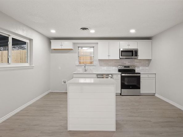 5920  Walraven Circle , Fort Worth Texas 76133