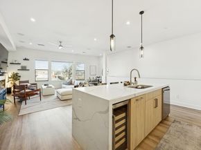 1901 S Harwood Street  107, Dallas Texas 75215