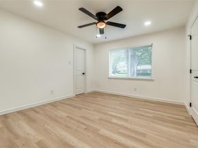 5323  Blaney Way , Dallas Texas 75227