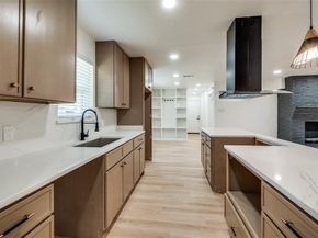 5323  Blaney Way , Dallas Texas 75227