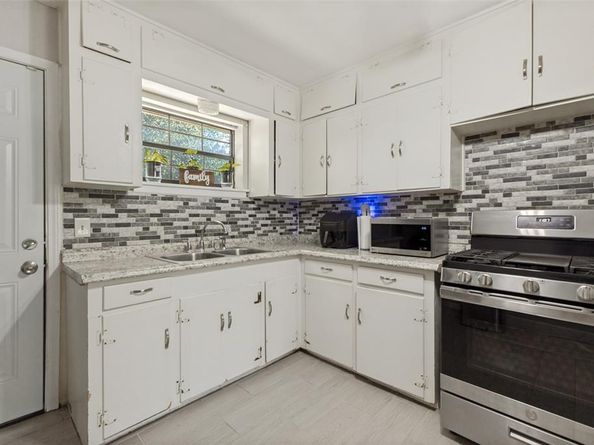 211  Brazos Street , Garland Texas 75041