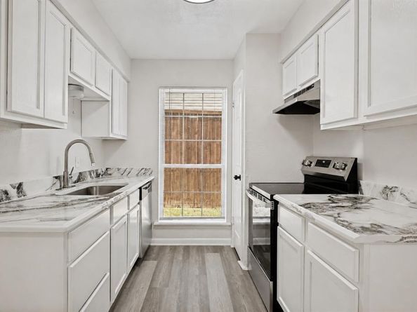 709 N Madison Avenue , Dallas Texas 75208