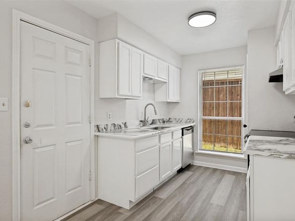 709 N Madison Avenue , Dallas Texas 75208