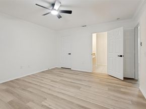 1004  Bridges Drive , Arlington Texas 76012