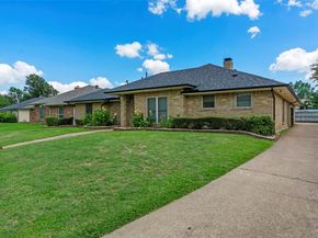 3908  Country Club Drive W, Irving Texas 75038