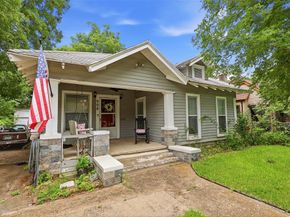908 N Winnetka Avenue , Dallas Texas 75208