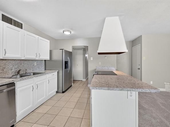 555  Hawthorne Drive , Allen Texas 75002