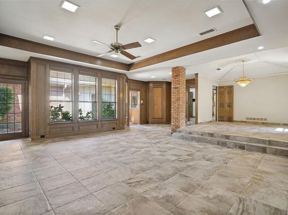 16028  Chalfont Place , Dallas Texas 75248