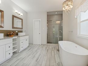 630 N Edgefield Avenue , Dallas Texas 75208