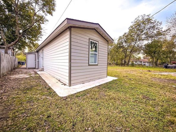 1315  Whitley Drive , Dallas Texas 75217