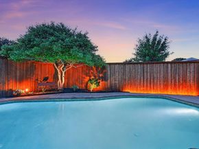 2713  Esquire Lane , Garland Texas 75044