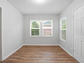 2547  Wilton Avenue , Dallas Texas 75211