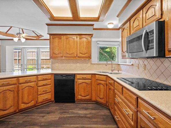 2112  Evergreen Drive , Plano Texas 75075