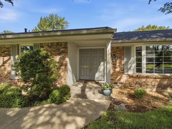 939  Blue Lake Circle , Richardson Texas 75080