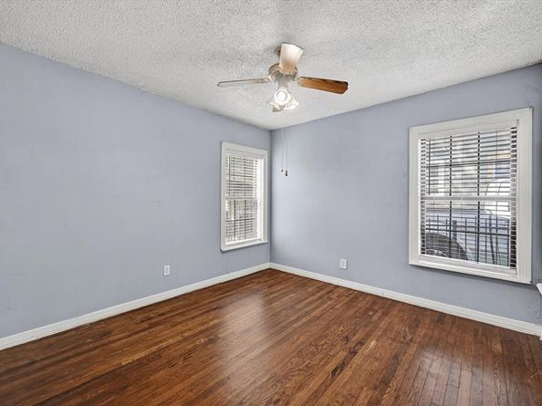 2045  Shea Road , Dallas Texas 75235